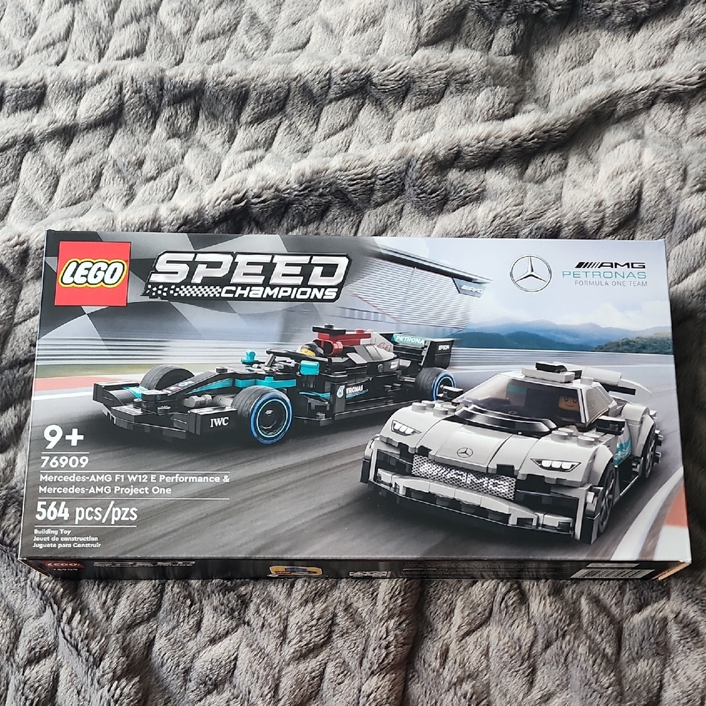 LEGO Speed Champions Mercedes-AMG Black and White Set